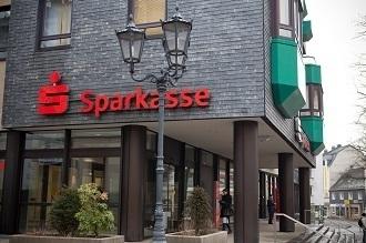 Zwei Dachse im Wohn- und Geschäftshaus Stadtsparkasse Wuppertal