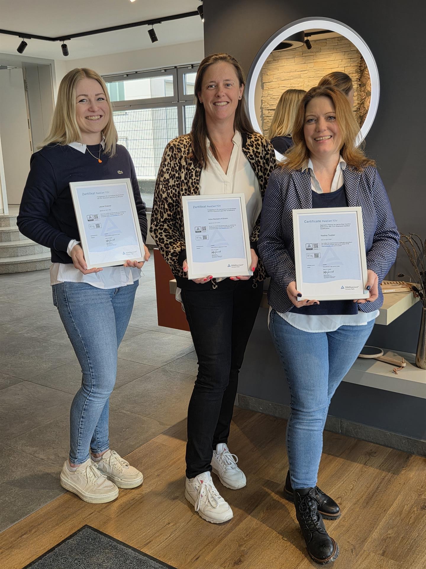 Ausgezeichnet vom TÜV Rheinland: Unsere Fachplaner für barrierefreie Komfortbäder mit geprüfter Qualifikation